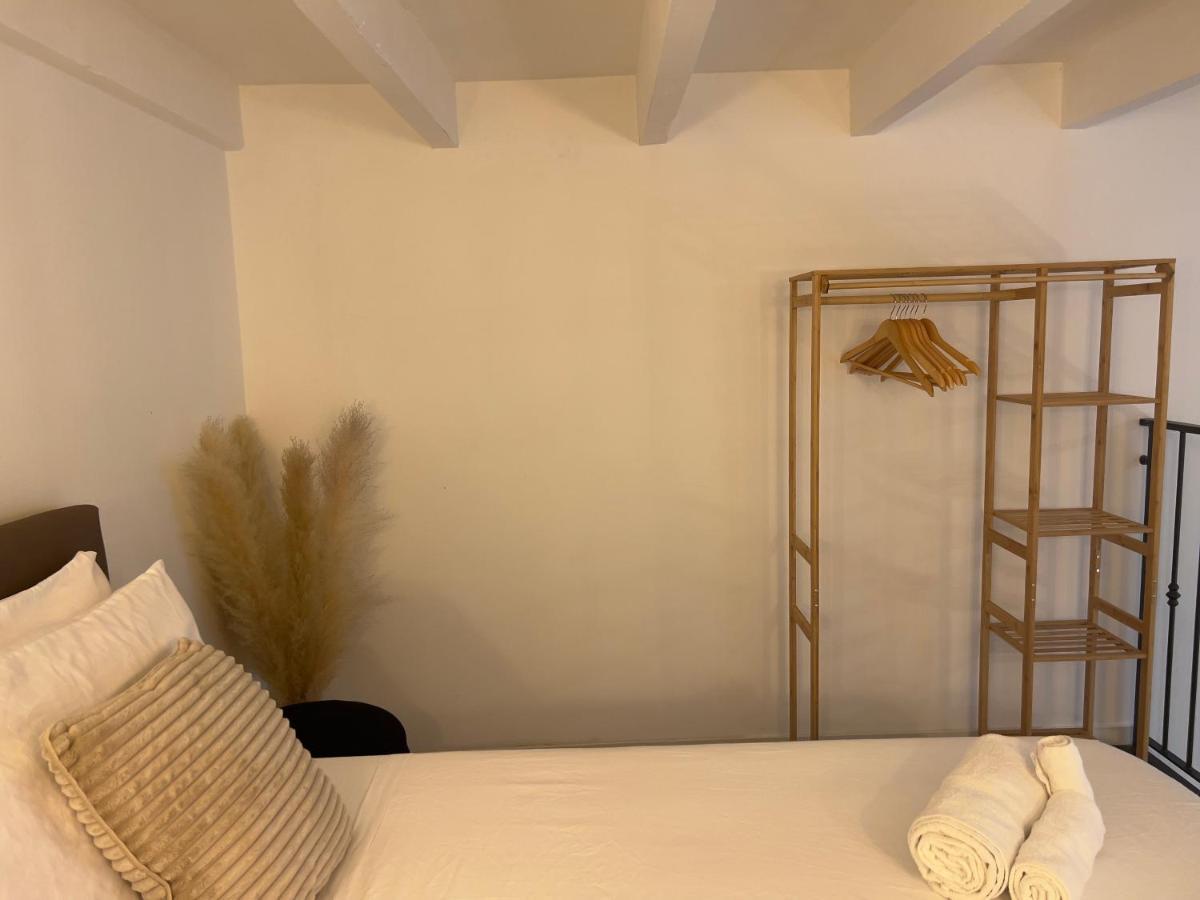 Apartamento Regina In Porta Romana 3 - Sky Tv, Wifi & Breakfast Box *