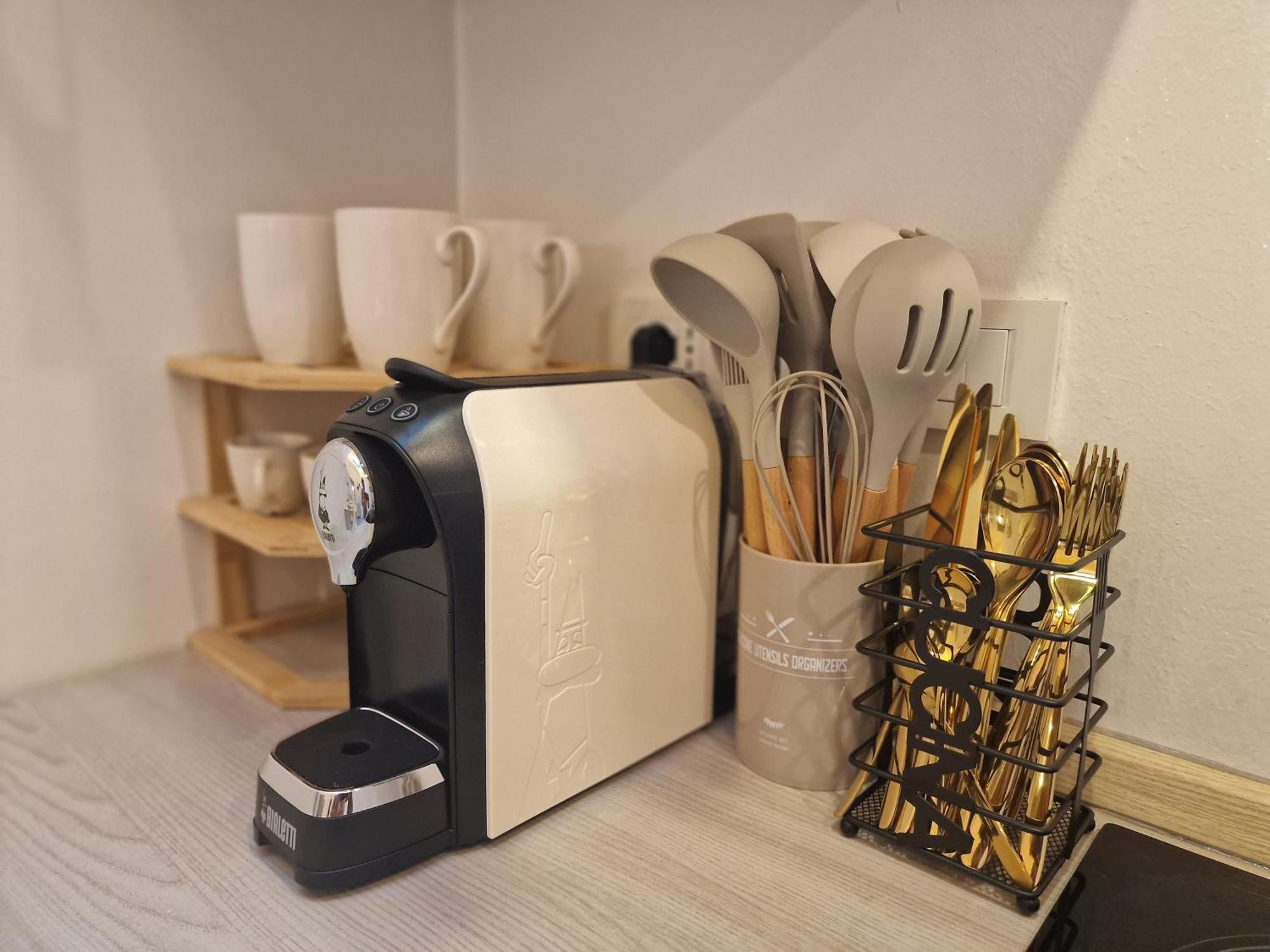 Regina In Porta Romana 3 - Sky Tv, Wifi & Breakfast Box Milán