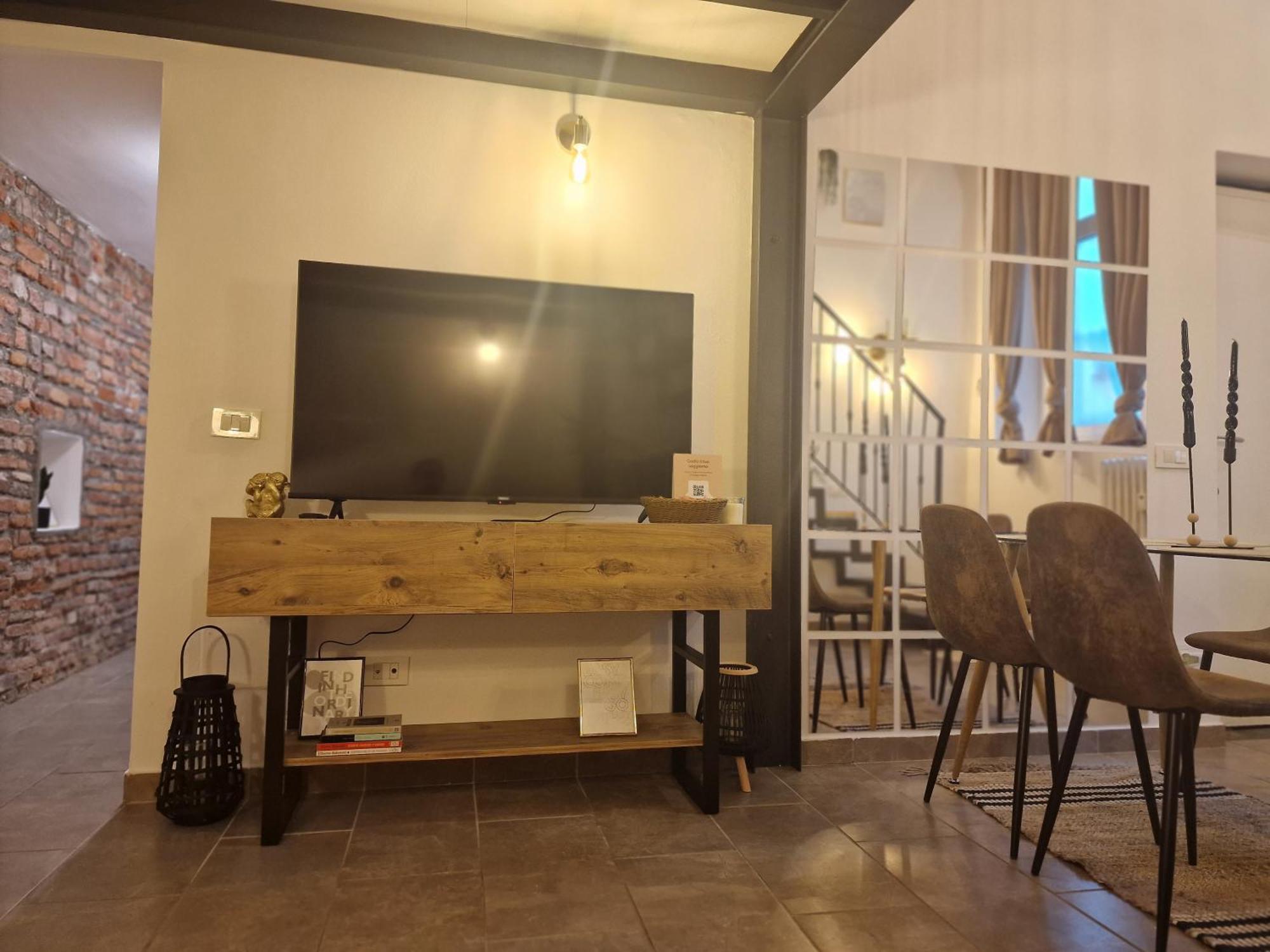Apartamento Regina In Porta Romana 3 - Sky Tv, Wifi & Breakfast Box