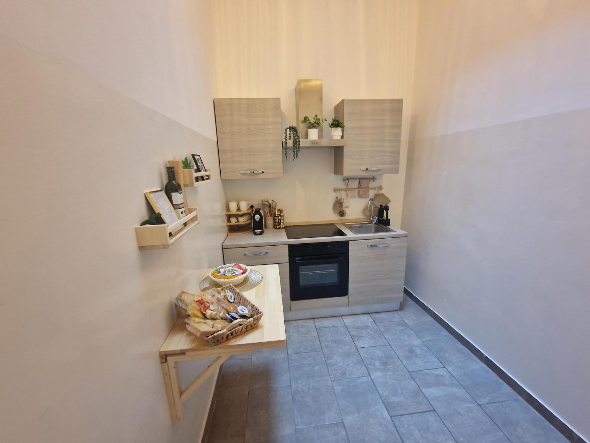 Regina In Porta Romana 3 - Sky Tv, Wifi & Breakfast Box Apartamento